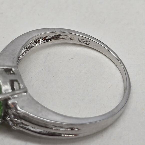 925 Sterling Silver Pave Rhinestone Oval Green Cocktail Ring Size 9 Elegant - Picture 4 of 5